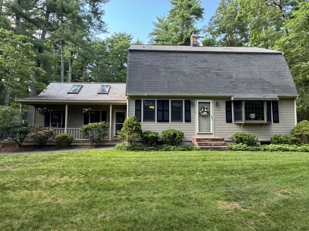 4 Woodview Drive, Lakeville, Massachusetts 02347