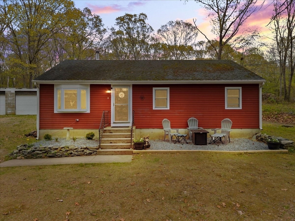9 Hillside Ave, Berkley, Massachusetts 02779
