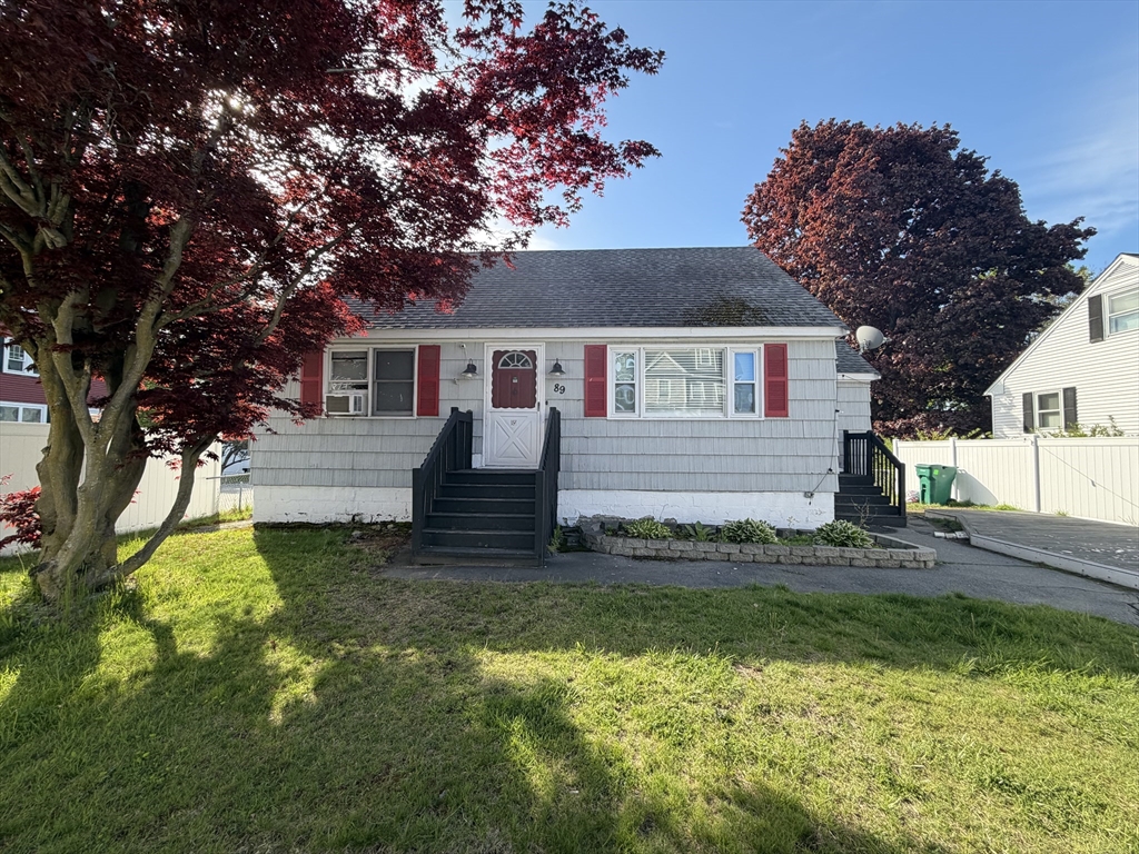 89 Bunker Hill Ave, Lowell, Massachusetts 01850