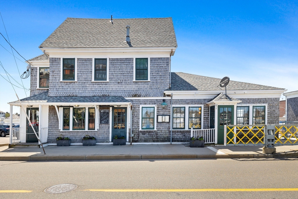 56 Water St, Falmouth, Massachusetts 02543