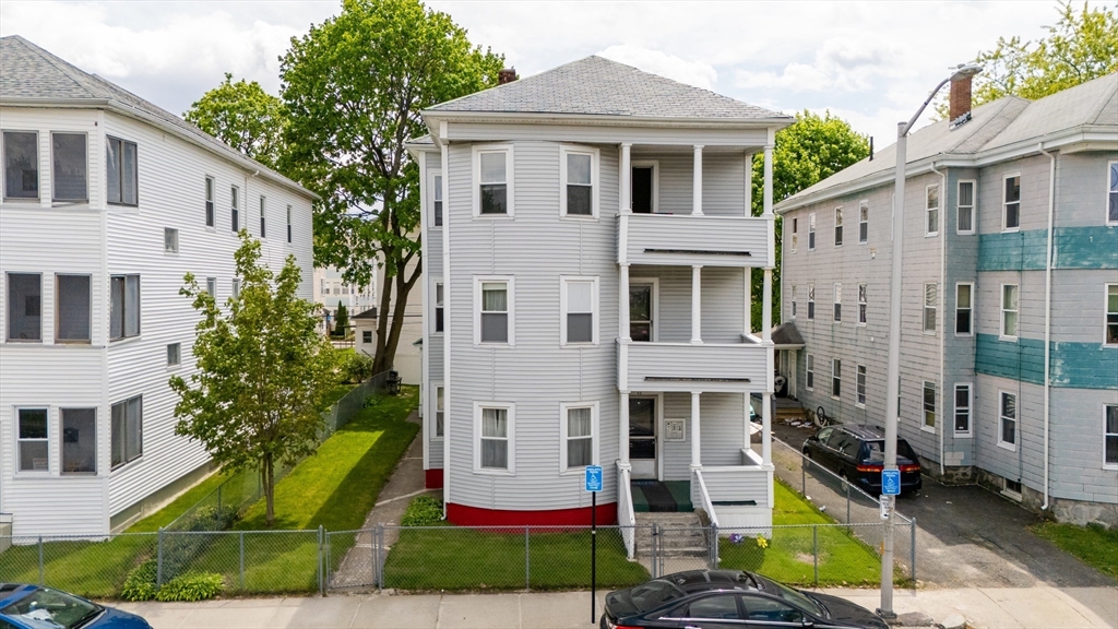 25 Canton Street, Worcester, Massachusetts 01610