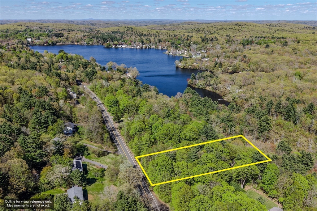 89 Stafford Rd, Wales, Massachusetts 01081