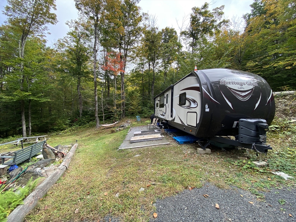 35 Cheyenne St, Heath, Massachusetts 01346