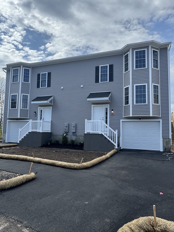 22-24 Snowberry Cir, Worcester, Massachusetts 01607