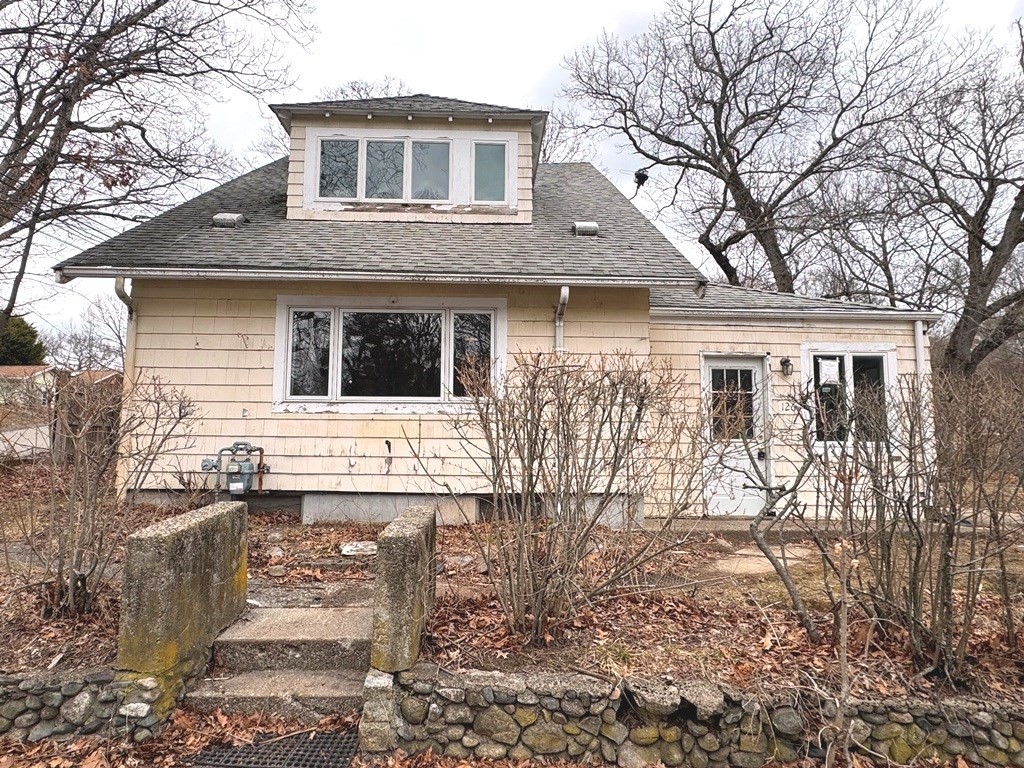126 Lakehurst Ave, Weymouth, Massachusetts 02189