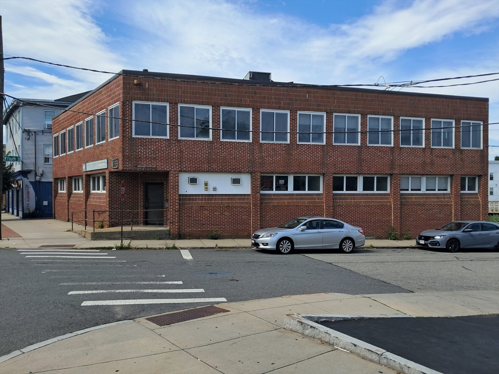 418 Bridge St, Lowell, Massachusetts 01850