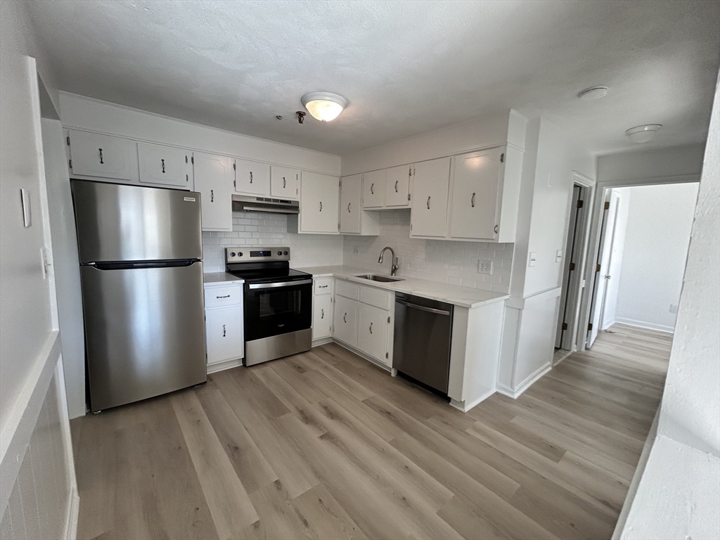 49 Spencer Rd, Boxborough, Massachusetts 01719