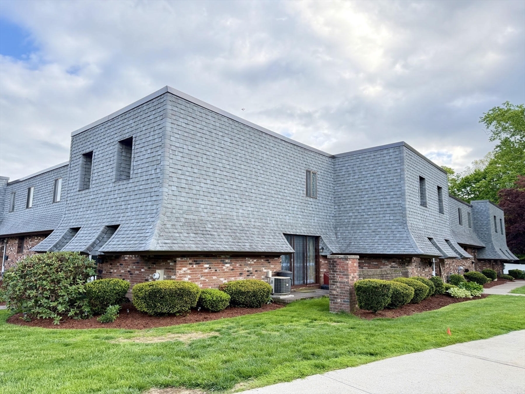 119 Beekman Dr, Agawam, Massachusetts 01106