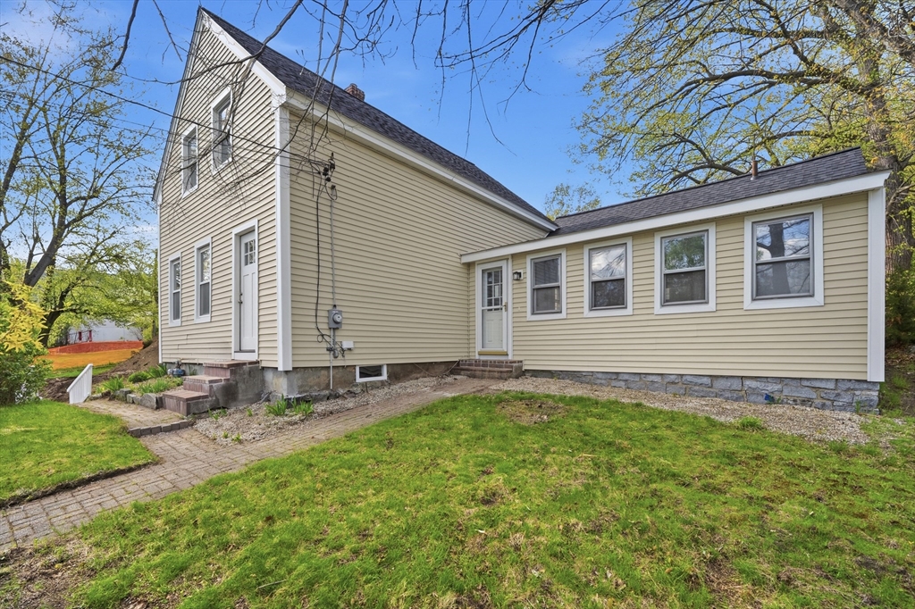 28 W Prescott St, Westford, Massachusetts 01886