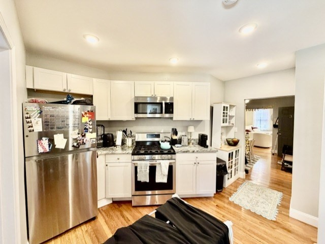 14 Cleveland Pl, Boston, Massachusetts 02113