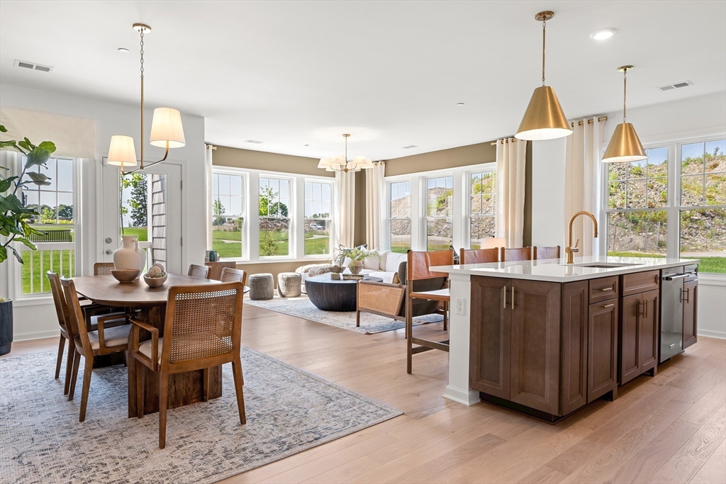5 Peters Farm Way, Westborough, Massachusetts 01581