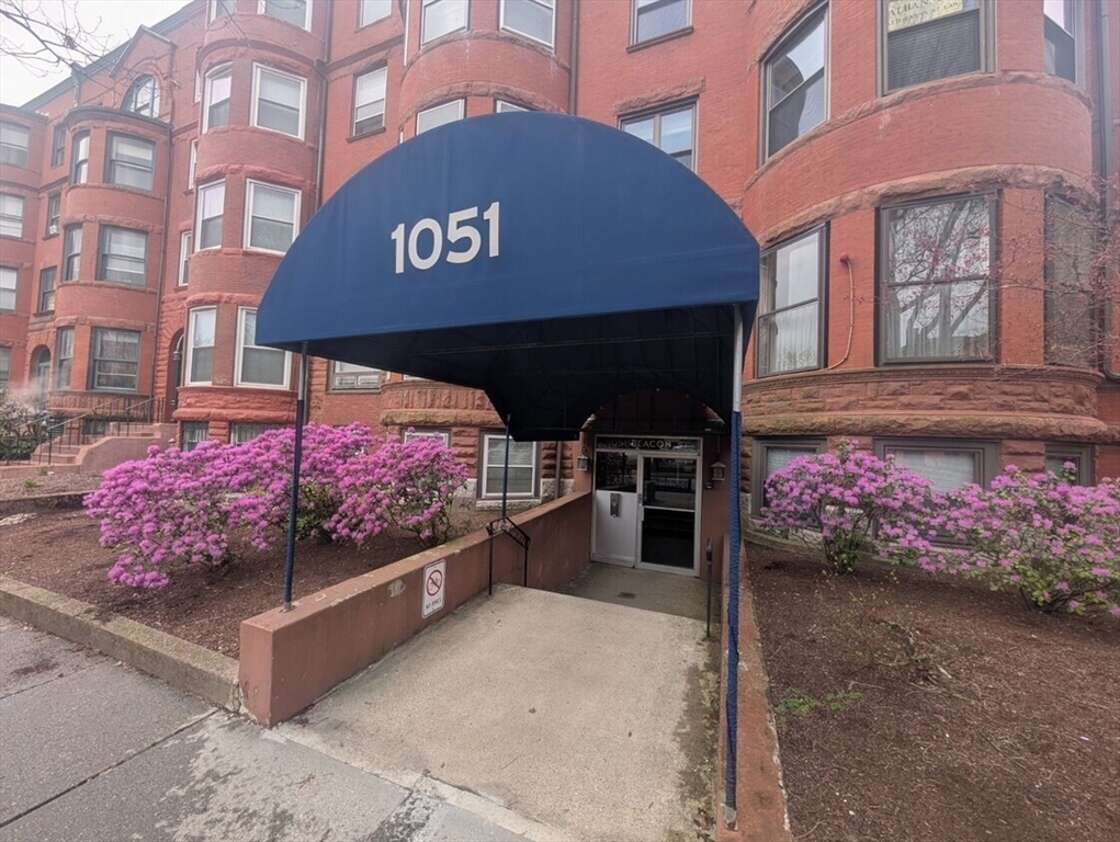 1051 Beacon, Brookline, Massachusetts 02446