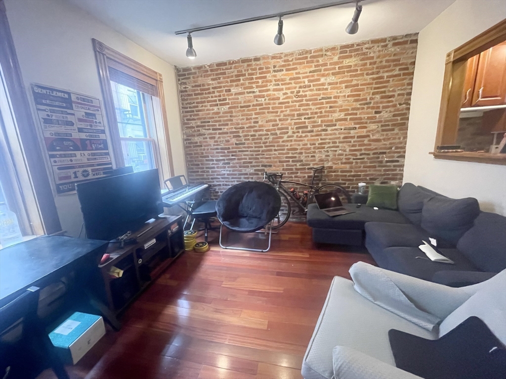 59 Myrtle Street, Boston, Massachusetts 02114