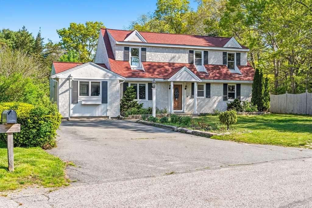 9 E Harbor Cir, Falmouth, Massachusetts 02536