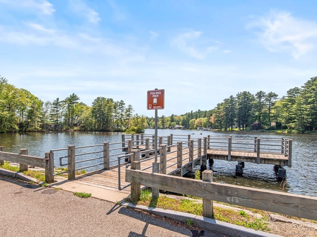 31 Leno Rd, Holland, Massachusetts 01521