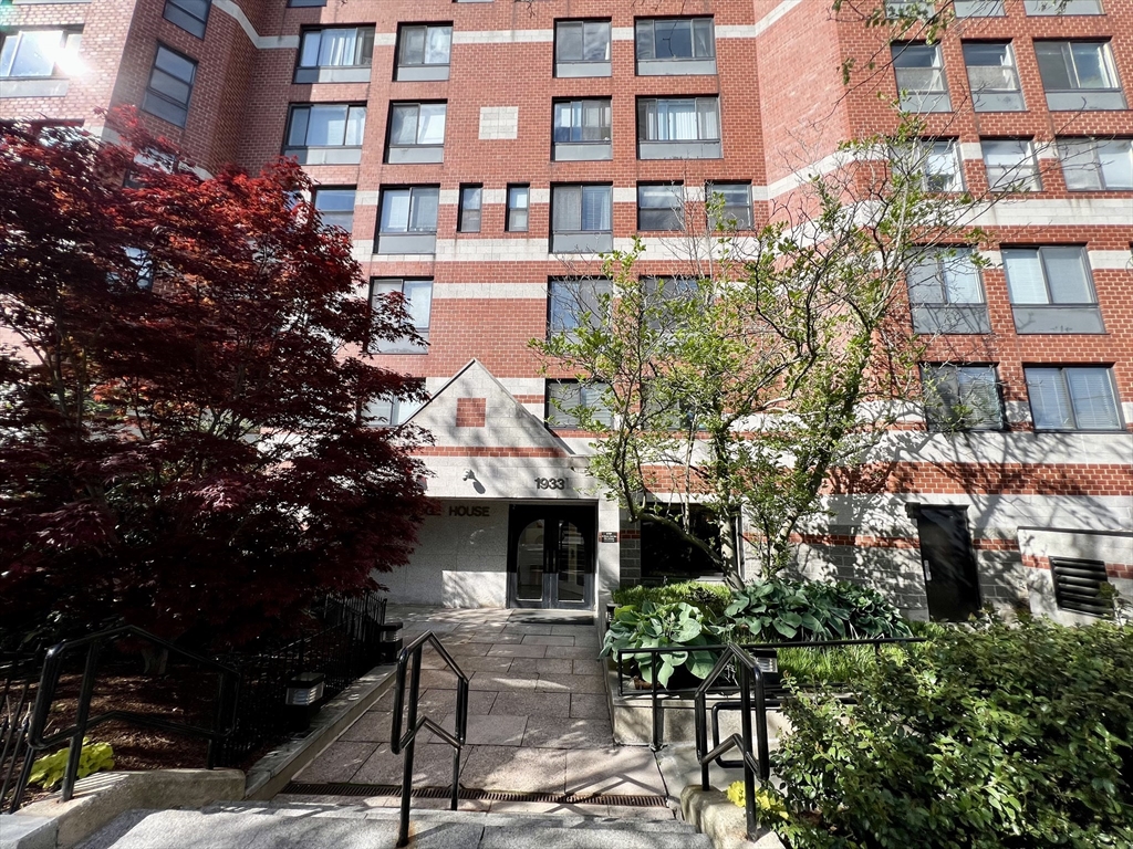 1933 Commonwealth Ave, Boston, Massachusetts 02135