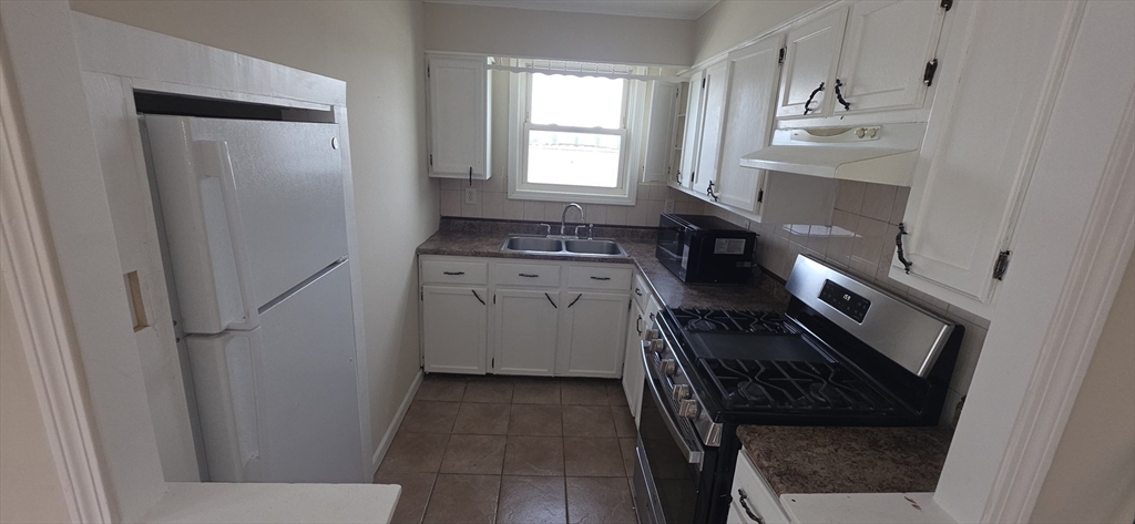 105 6th Street, Fall River, Massachusetts 02723