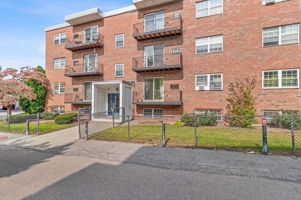 4 Robinwood Ave, Boston, Massachusetts 02130