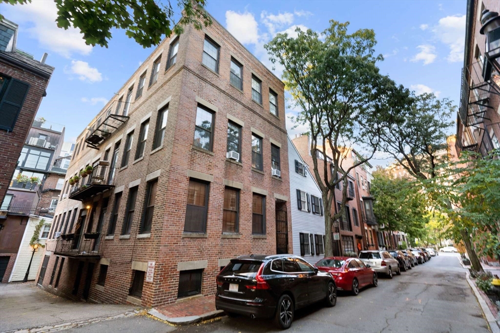 19 Fayette St, Boston, Massachusetts 02116