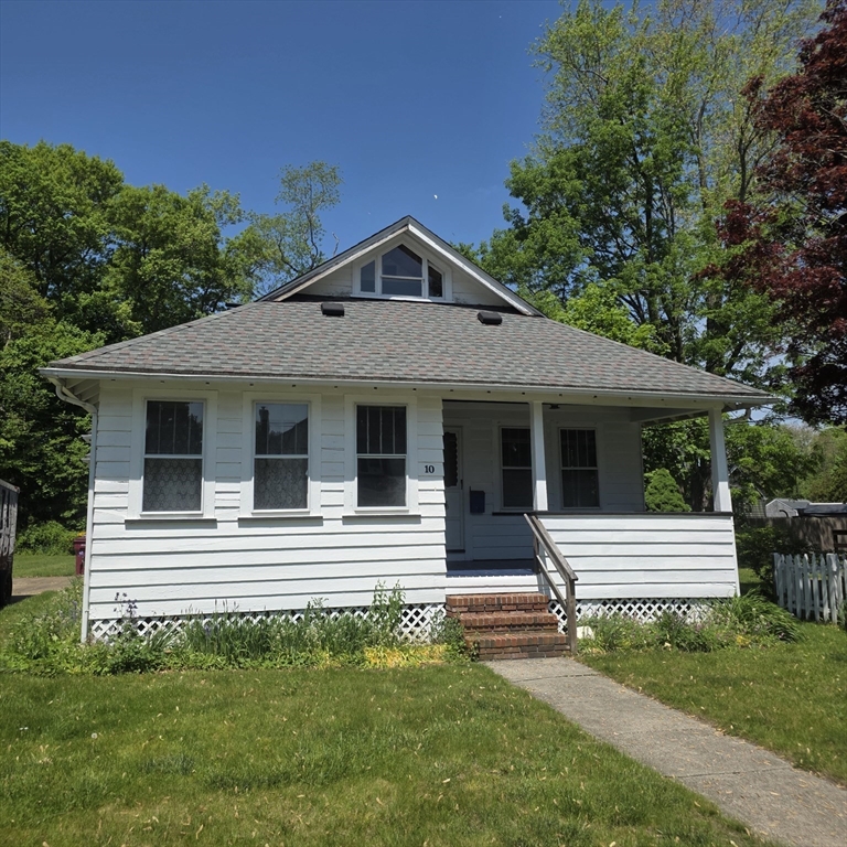 10 Rice Street, Middleboro, Massachusetts 02346