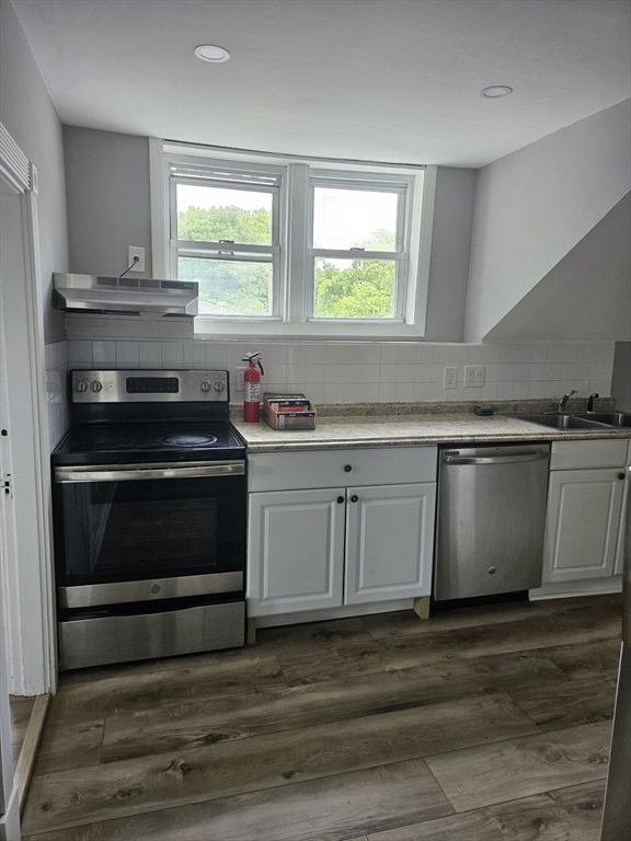 14 Hillside St, Boston, Massachusetts 02120
