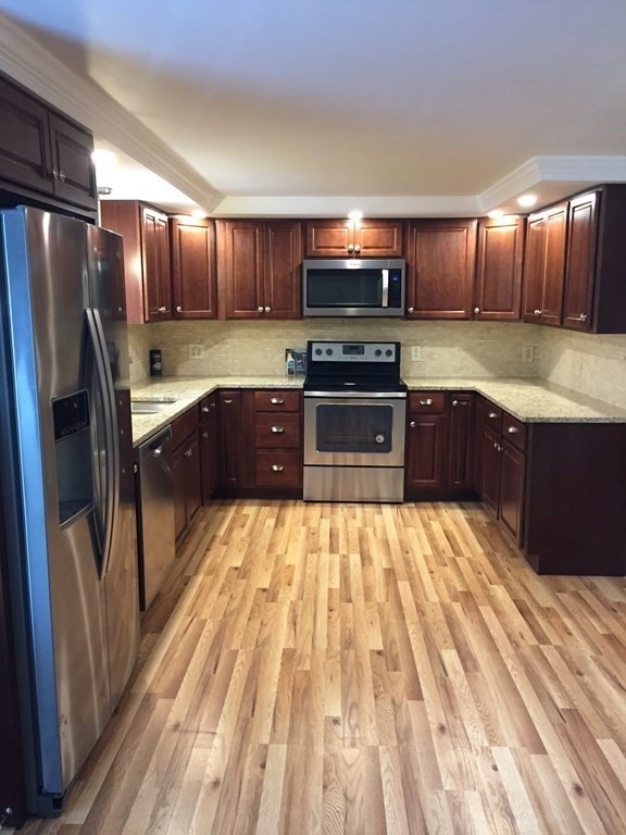 75 Chapel St, Shirley, Massachusetts 01464