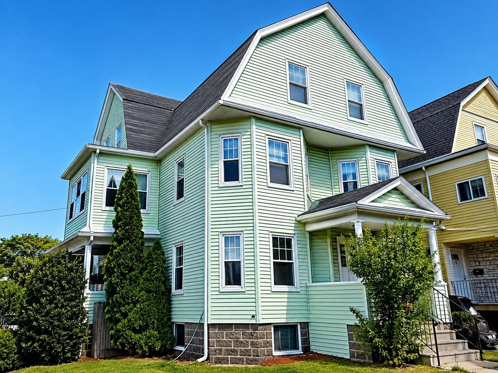 27 Princeton St, Medford, Massachusetts 02155