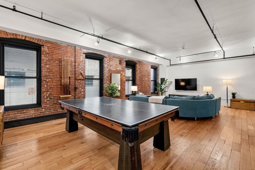19 Stanhope, Boston, Massachusetts 02116