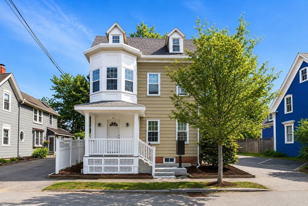 44 Charnock St, Beverly, Massachusetts 01915