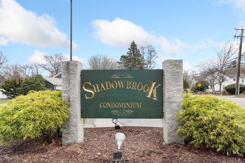 16 Shadowbrook Ln, Milford, Massachusetts 01757