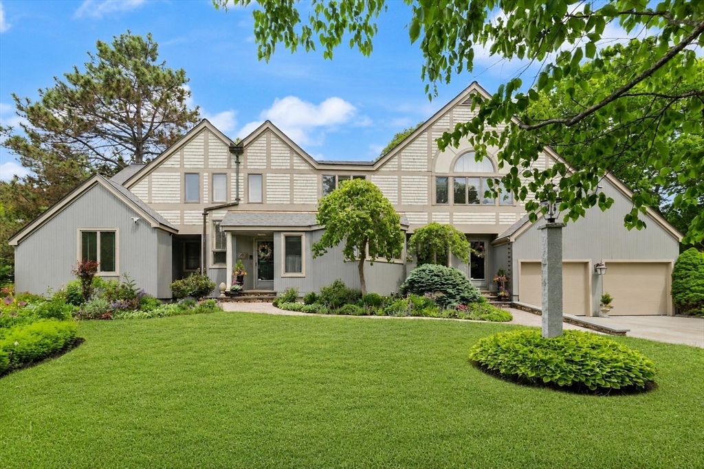 9 Perkins Lane, Lynnfield, Massachusetts 01940