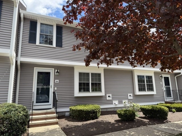 5 Meadowhill Ct, Easton, Massachusetts 02375