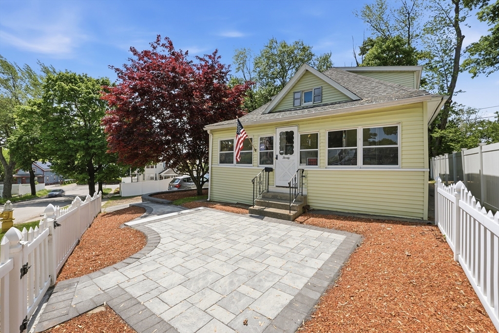 20 Lamar Ave, Worcester, Massachusetts 01604