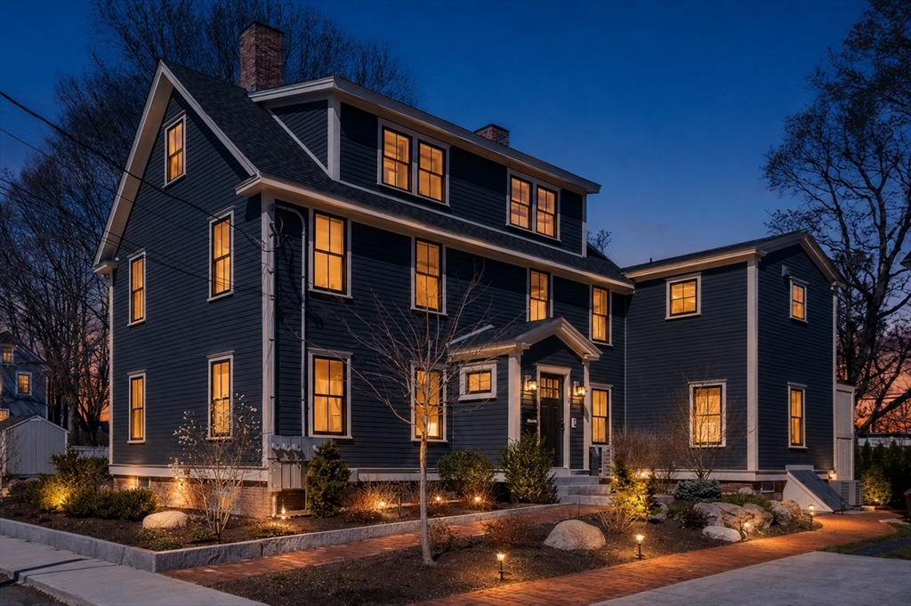 6 Center, Amesbury, Massachusetts 01913