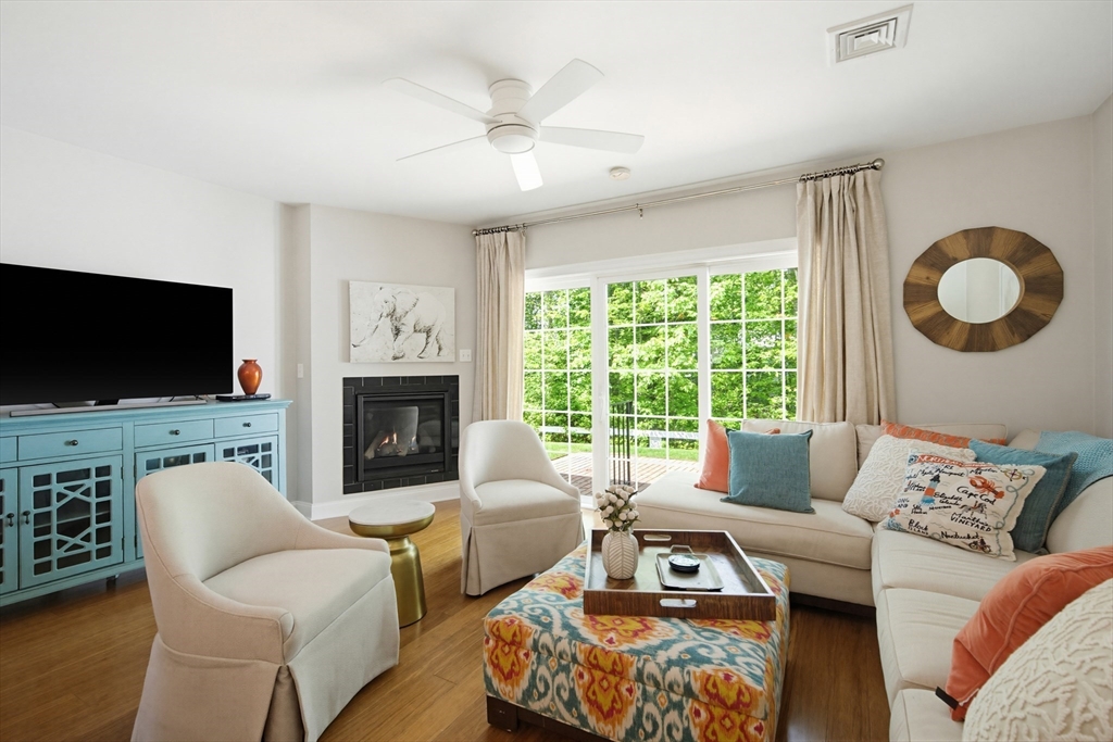 89 Terry Ln, Plainville, Massachusetts 02762