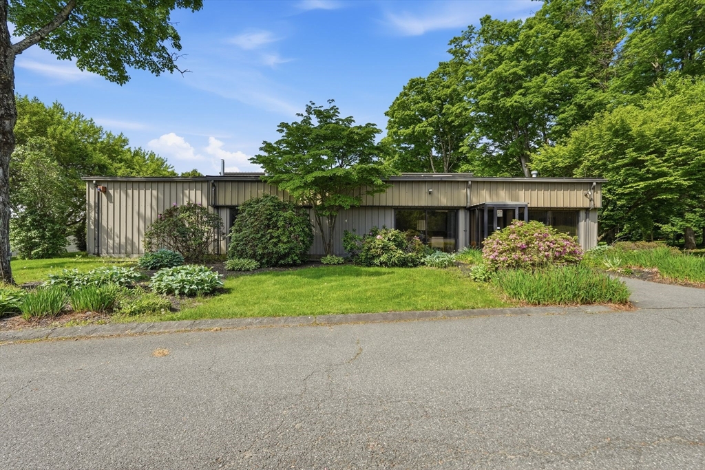 665 Amherst Rd, Sunderland, Massachusetts 01375