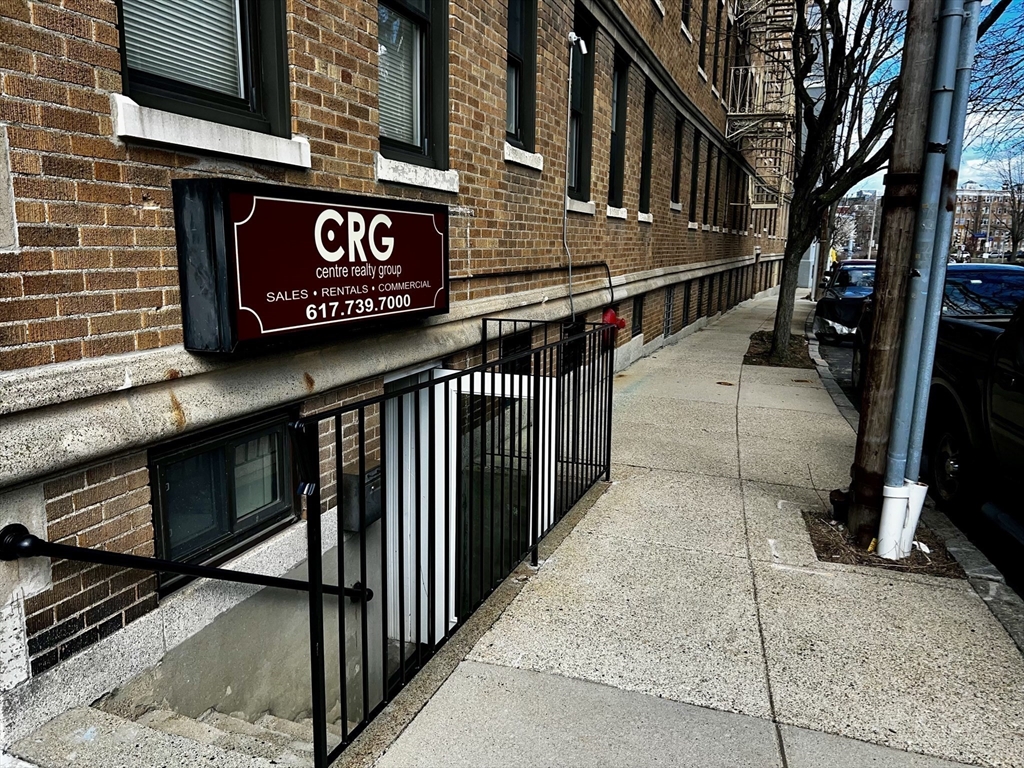 19 Pilgrim Rd, Boston, Massachusetts 02215