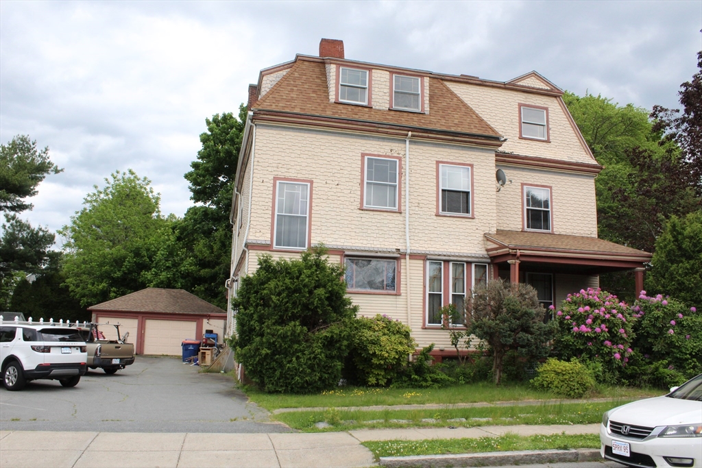 127 Hawthorn St, New Bedford, Massachusetts 02740