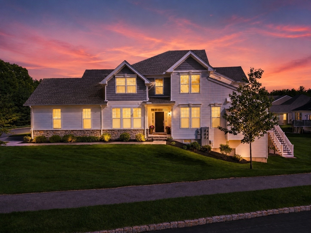 7 Hummingbird Way, Methuen, Massachusetts 01844