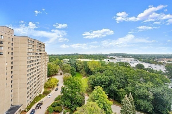250 Hammond Pond Parkway, Newton, Massachusetts 02467