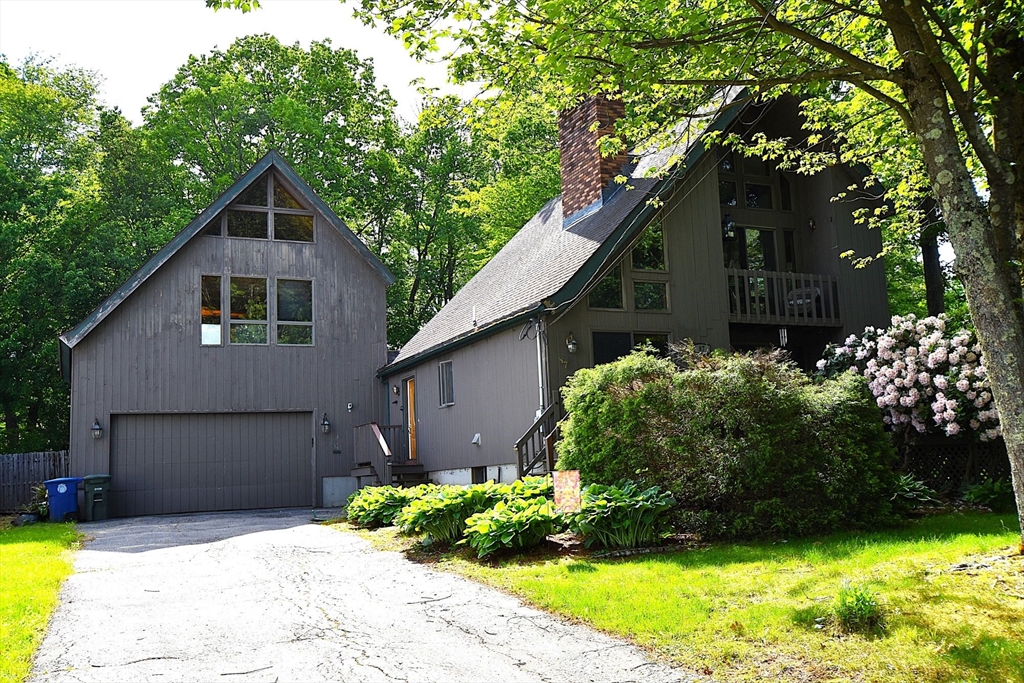 87 Norwood Ave, Leominster, Massachusetts 01453