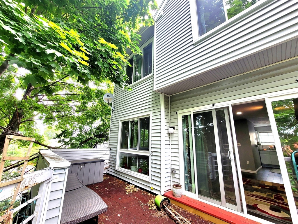 391 Hyde Park Ave, Boston, Massachusetts 02131