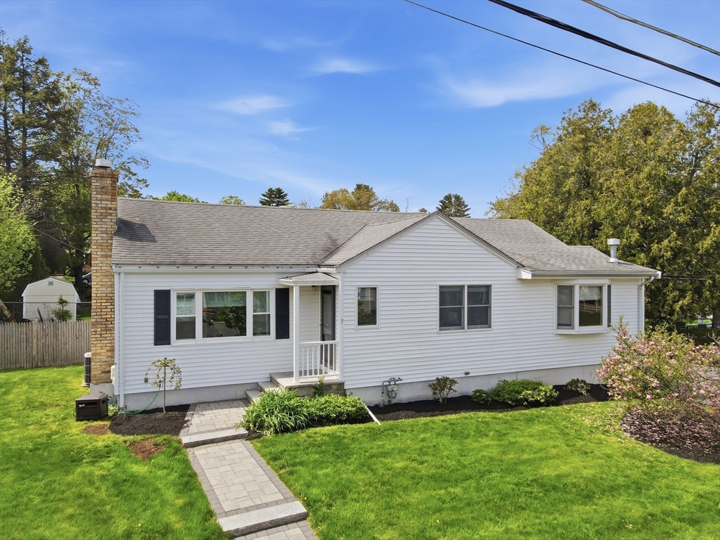 7 Beebe Lane, Wakefield, Massachusetts 01880
