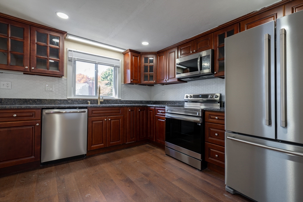170 Seminole Ave, Waltham, Massachusetts 02451
