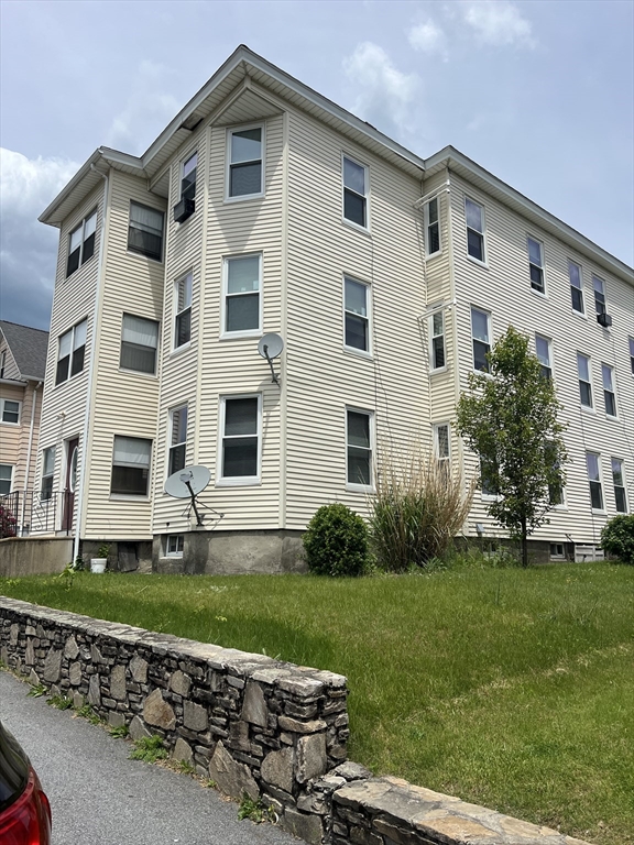 16 Prentice Street, Worcester, Massachusetts 01604