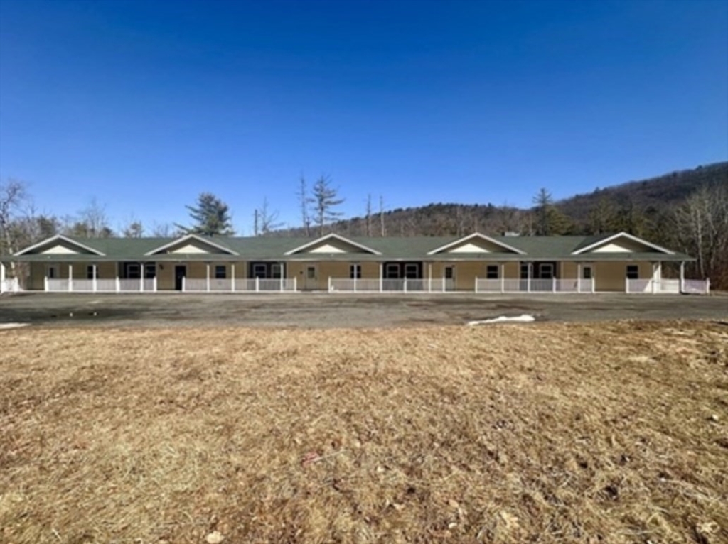 1105 Mohawk Trl, Shelburne, Massachusetts 01370