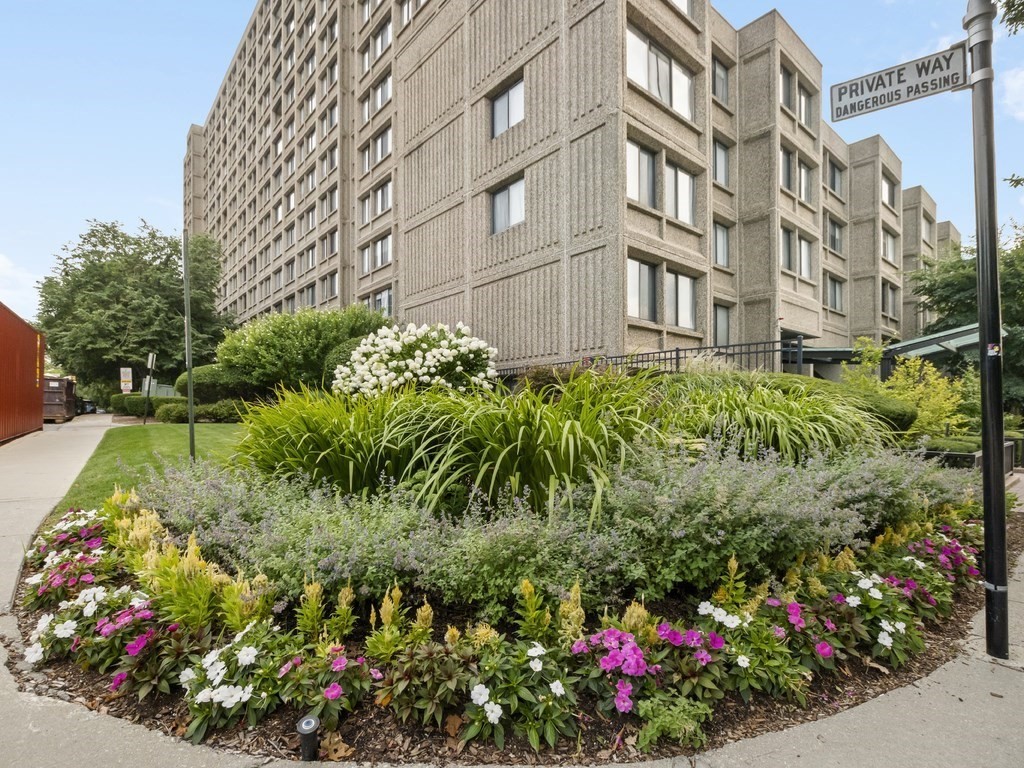 1731 Beacon, Brookline, Massachusetts 02445