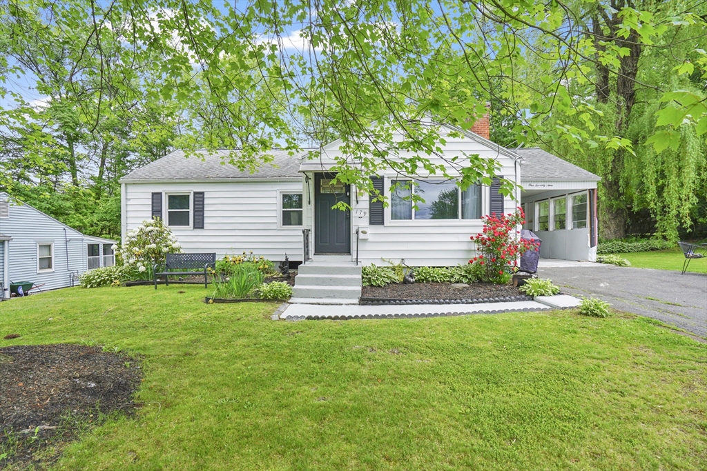179 Knollwood St, Springfield, Massachusetts 01104