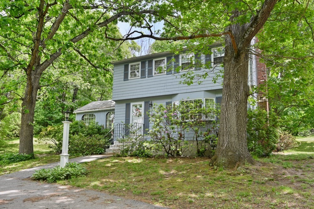 73 Hood Road, Tewksbury, Massachusetts 01876