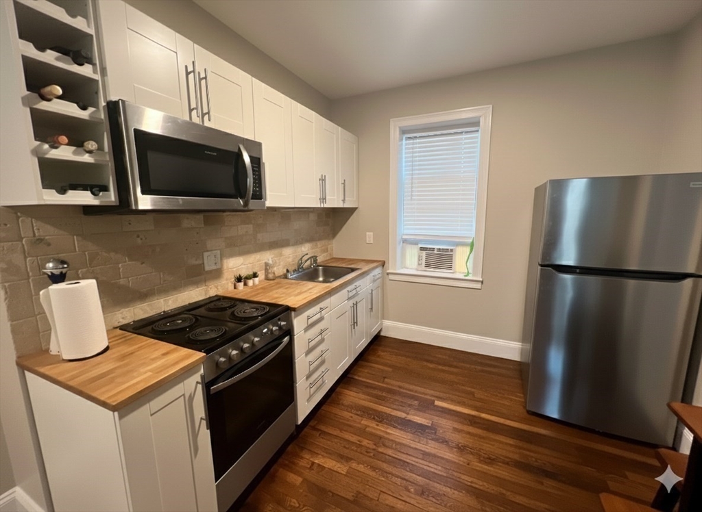 35 Swallow St, Boston, Massachusetts 02127